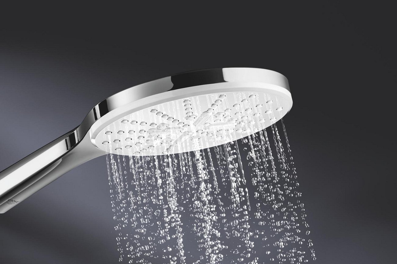 Świadome oszczędzanie wody oznacza najczęściej także oszczędzanie energii. Można osiągnąć dobre wyniki w jednym i drugim, zmieniając codzienne nawyki oraz korzystając z nowoczesnych technologii w np. armaturze łazienkowej.