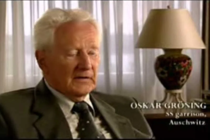 Oskar Groening, 93-letni strażnik SS z Auschwitz, usłyszał zarzuty.