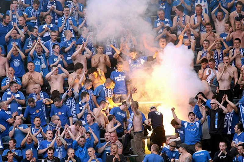 Wojewoda wielkopolski zamknął jedną z trybun stadionu Lecha Poznań