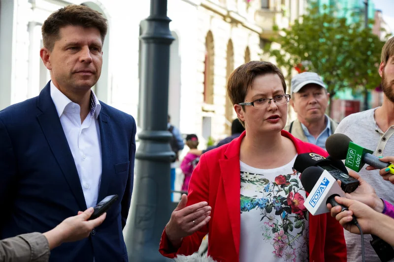Posłanka z .Nowoczesnej nie popiera protestów pod domem Jarosława Kaczyńskiego.