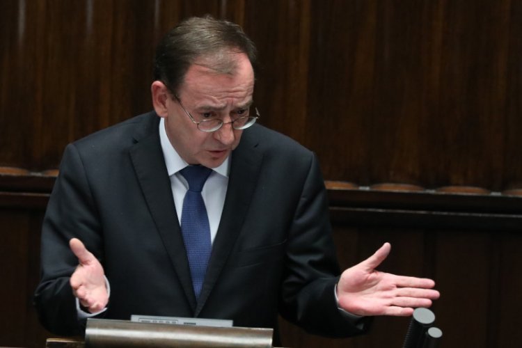 Mariusz Kamiński w kuriozalny sposób tłumaczył interwencję policji wobec Barbary Nowackiej.