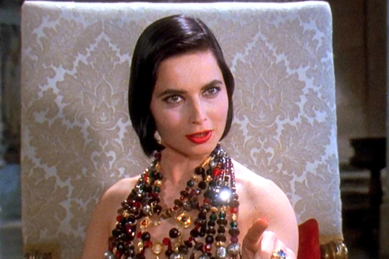 Isabella Rossellini w filmie "Ze śmiercią jej do twarzy"
