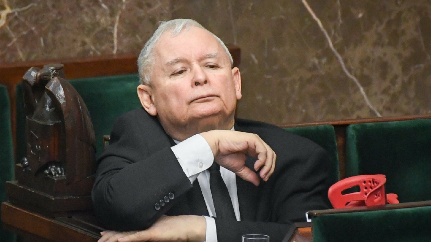 Kaczyński wyłoży rekordowe kwoty na wybory? "PiS-owskie Wunderwaffe".