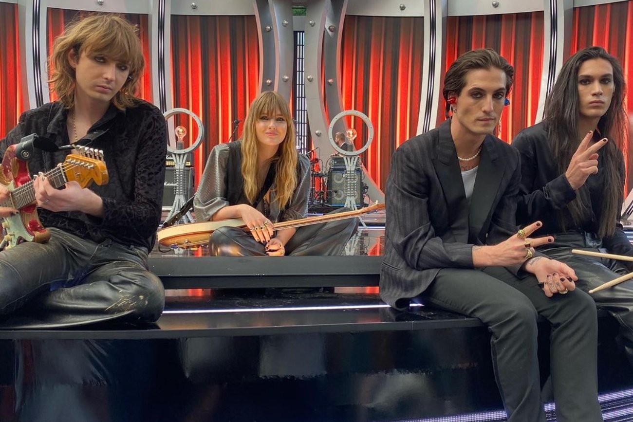 Måneskin pozbył się statuetki z Sopotu. Wideo, jak oddają nagrodę fance