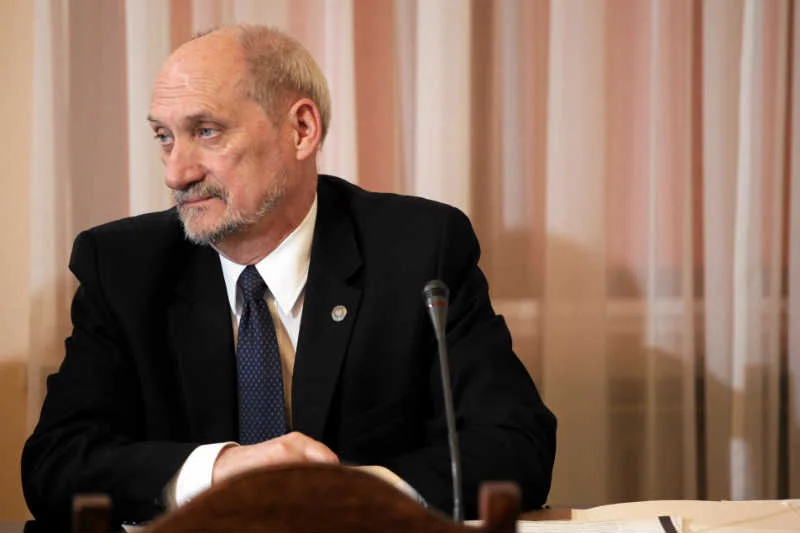 Antoni Macierewicz przedstawił w Sejmie monodram.