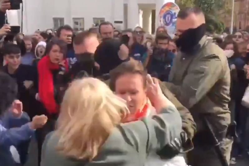 Brutalna akcja OMON na Marszu Kobiet w Mińsku.