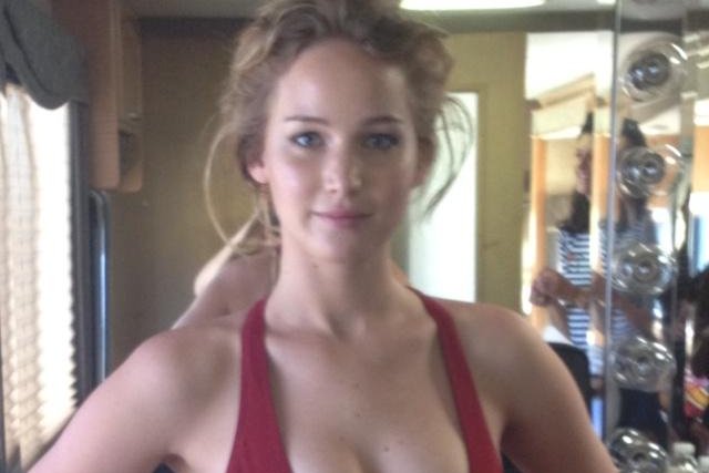 Apple załatało dziurę, którą "wyciekły" zdjęcia Jennifer Lawrence