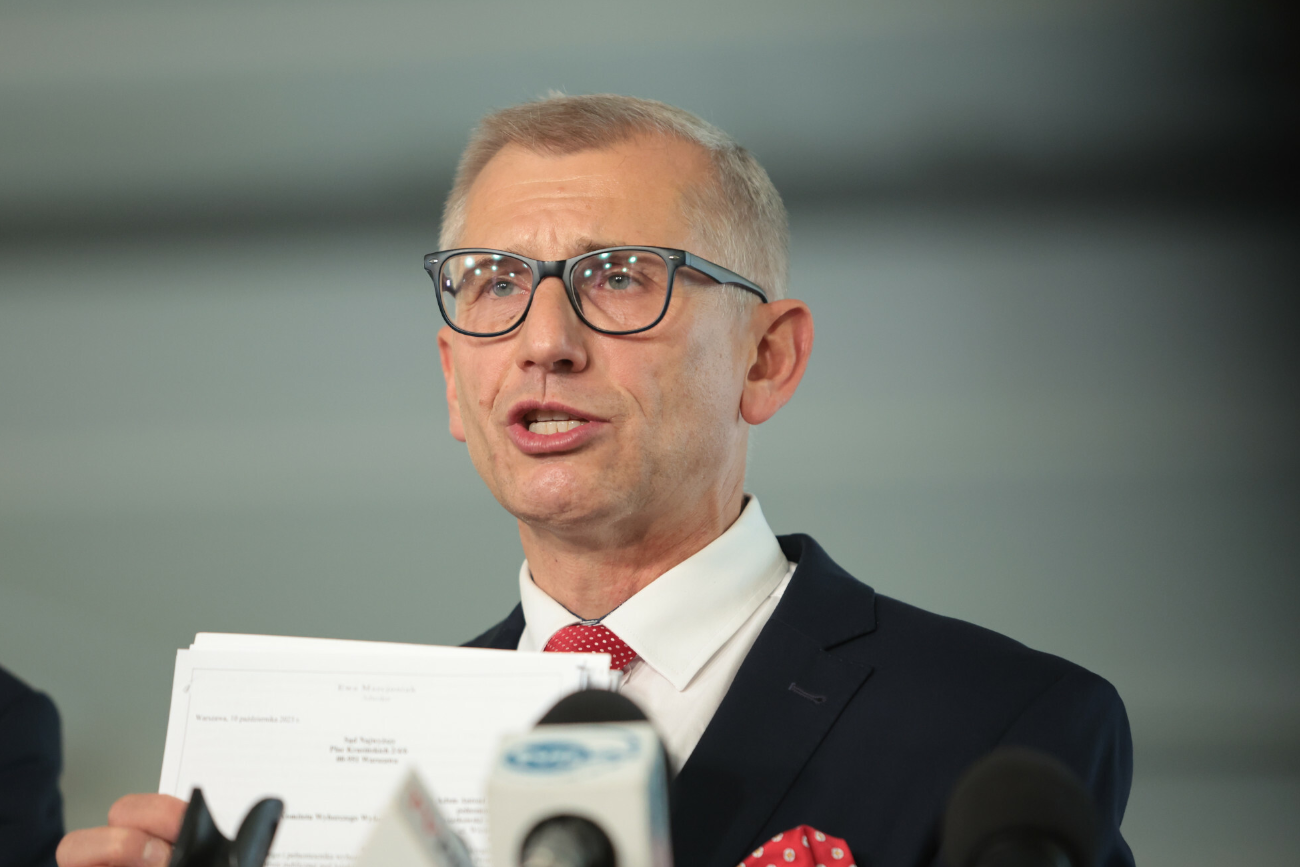 Kwiatkowski przeprasza za Tworki. Wykorzystał wyniki głosowania w psychiatryku, żeby krytykować PiS