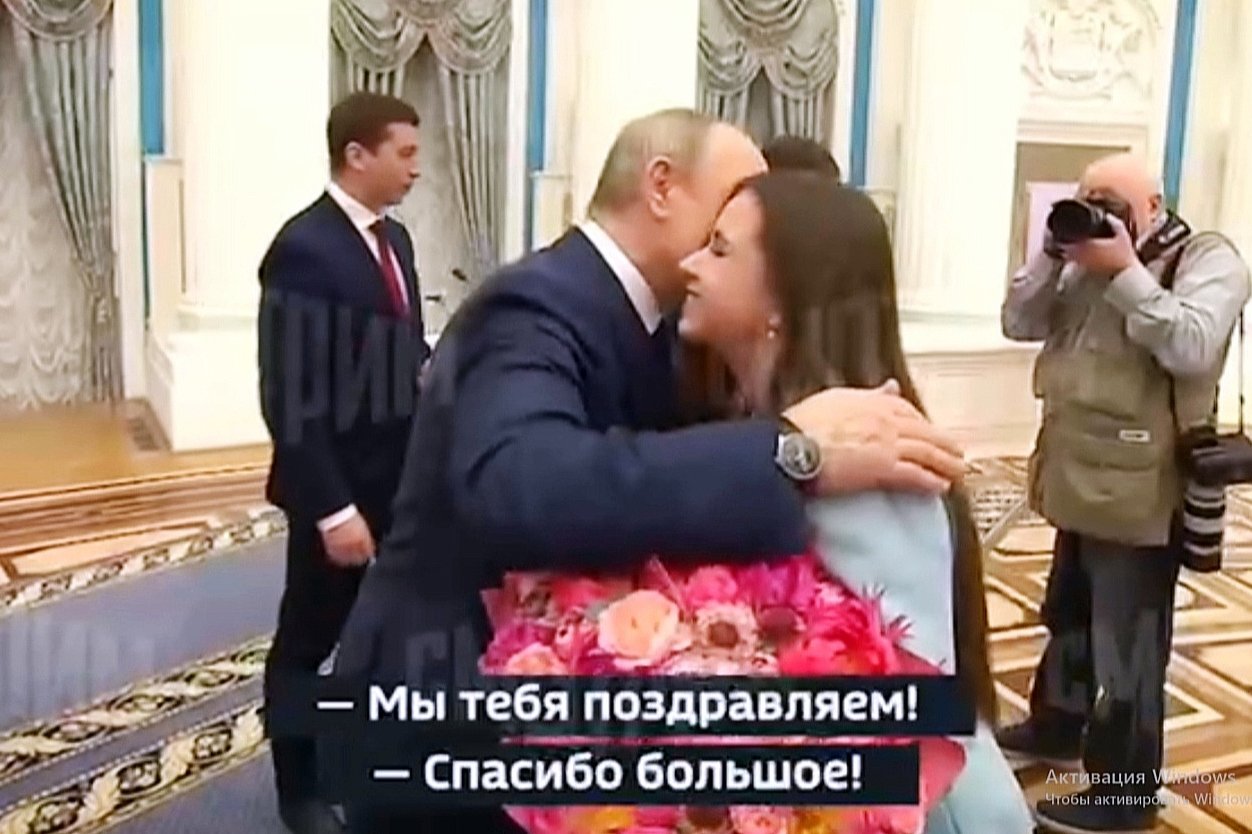 Putin dał prezent Walijewej z okazji urodzin.