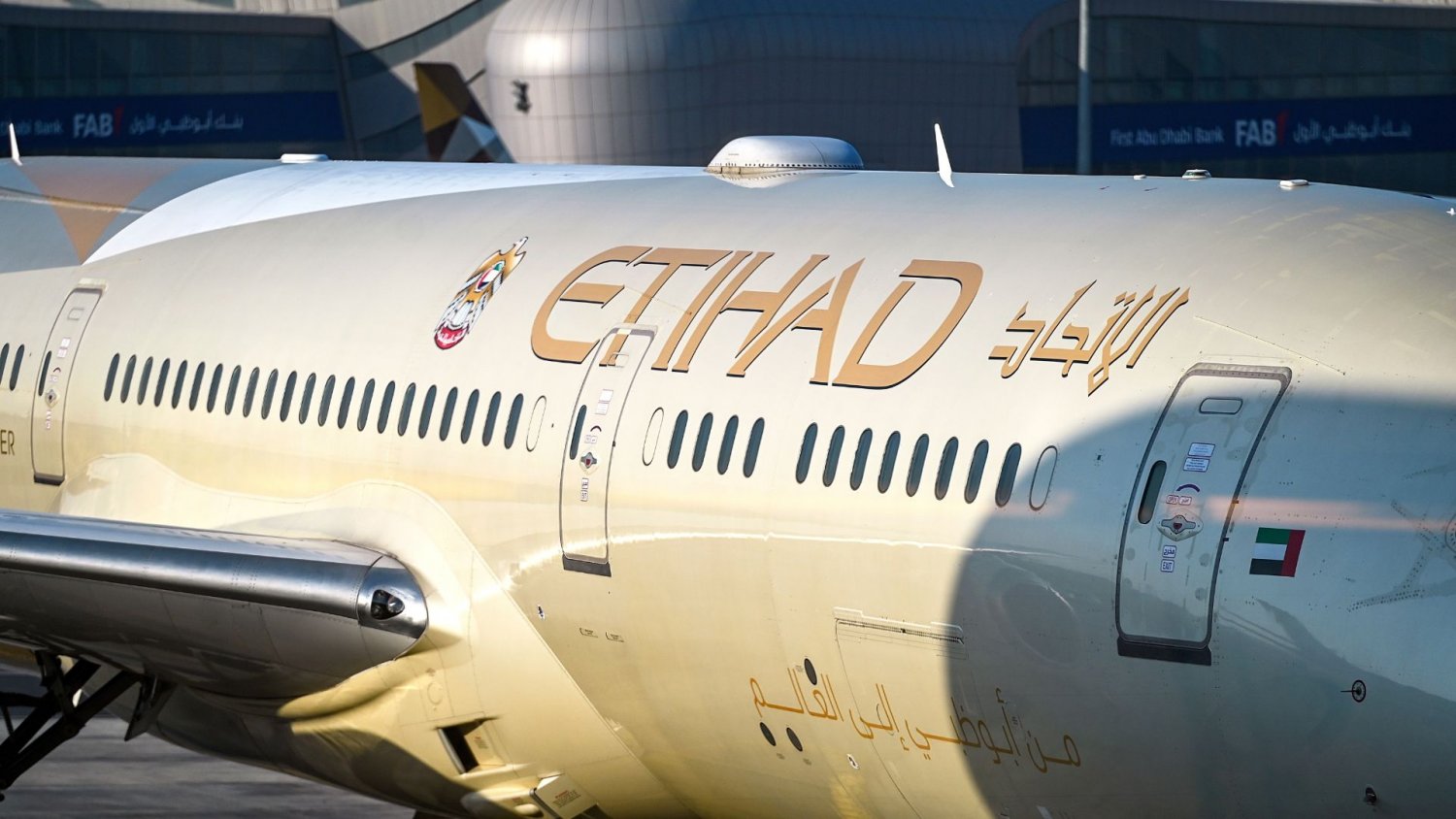 Dziwny ruch Etihad Airways. Air Arabia i Emirates jasno o lotach z ZEA