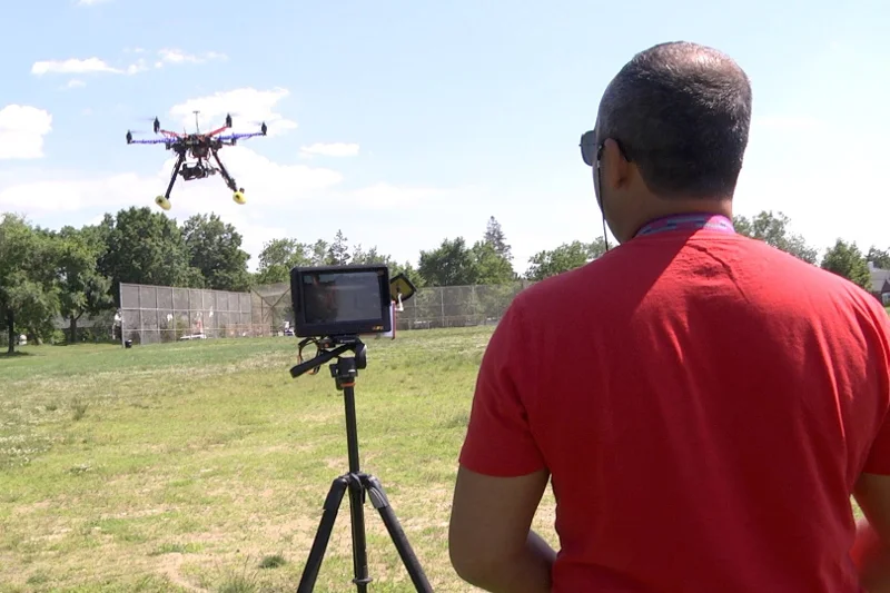 Opracowany przez Dron House system ma ostrzegać użytkowników latających maszyn przed ewentualnymi incydentami lotniczymi