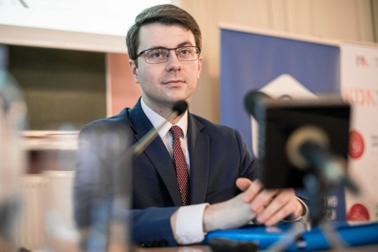 Rzecznik rządu Piotr Muller o obostrzeniach