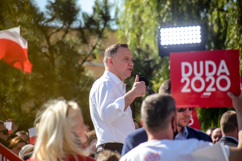 Poniedziałkowa debata TVP ma odbyć się w dwóch różnych studiach.