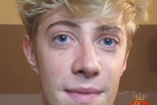 Piotr Kaszubski robi sobie kpiny z Policji.