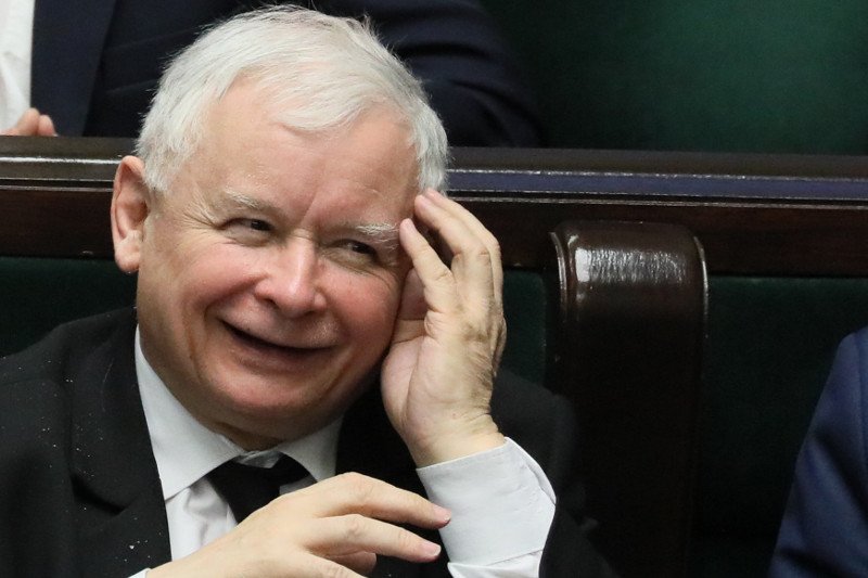 Według Idicatora, do PE weszłyby trzy ugrupowania.