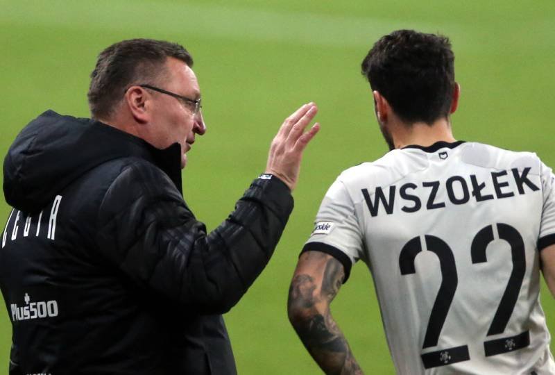 Kłótnia Wszołka i Michniewicza w szatni Legii Warszawa.