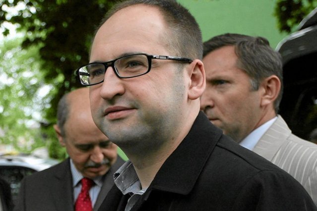 Adam Bielan znowu ma duży wpływ nie tylko na politykę medialną PiS