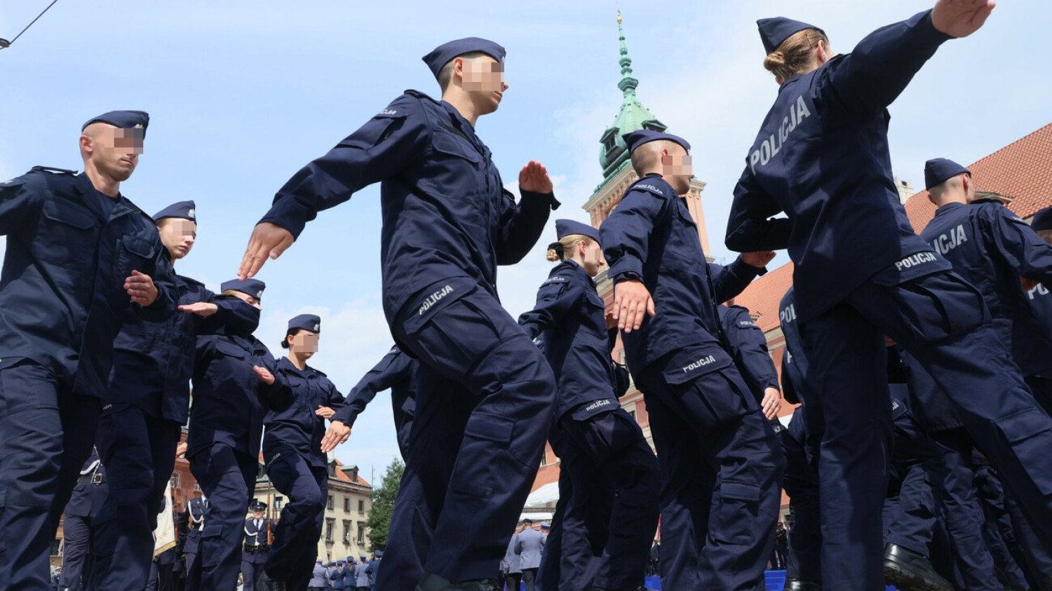Skandal w szkole oficerskiej. Siedmiu kursantów wyrzuconych z kursu Skandal w szkole oficerskiej. Siedmiu kursantów wyrzuconych z kursu