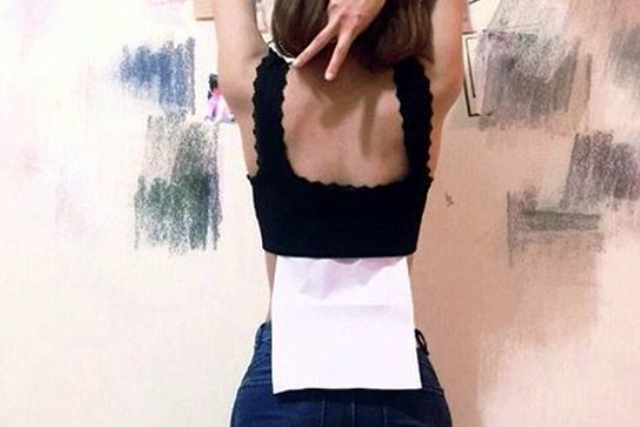 A4 Waist Challenge - trend, któremu poddały się kobiety na całym świecie