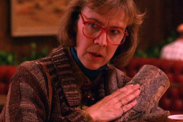 Catherine E. Coulson - pamiętna kobieta z pieńkiem z "Miasteczka Twin Peaks"