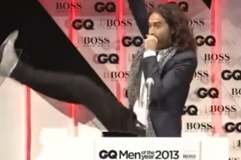 Russel Brand za swoje dowcipy o przeszłości Hugo Bossa został wyproszony z gali nagród magazynu "GQ"
