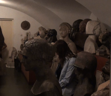 Zuzanna Janin "The WALK" - 1/8 episode of "Majka from the Movie", video installation