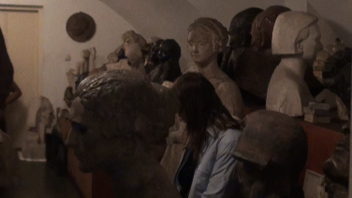 Zuzanna Janin "The WALK" - 1/8 episode of "Majka from the Movie", video installation