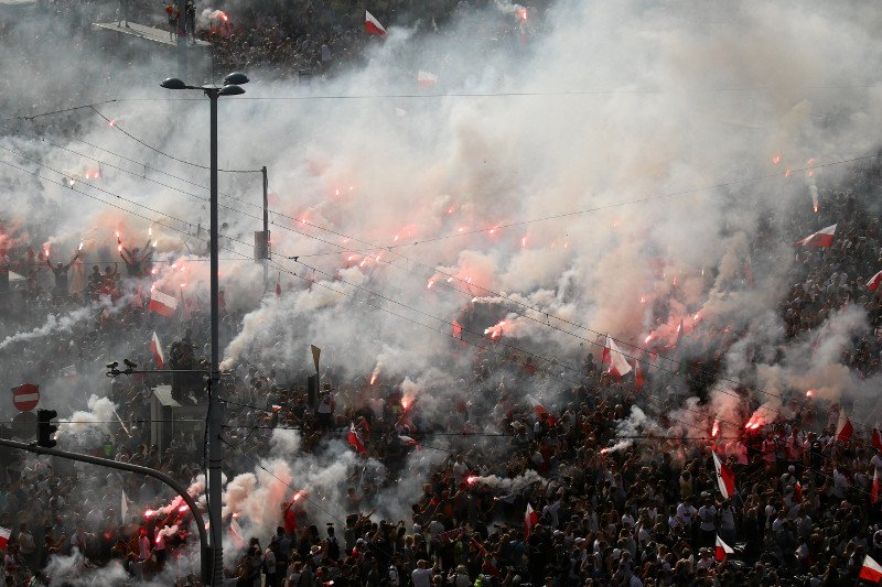 Marsz Powstania Warszawskiego został przerwany przez Hannę Gronkiewicz-Waltz.