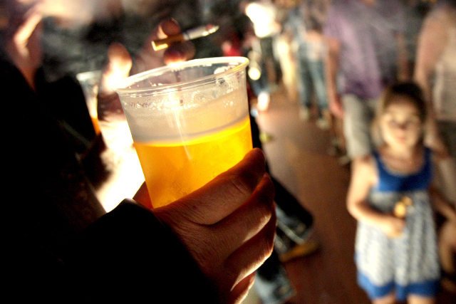 Prof. Witold Zatoński podkreśla, że alkohol jest substancją rakotwórczą