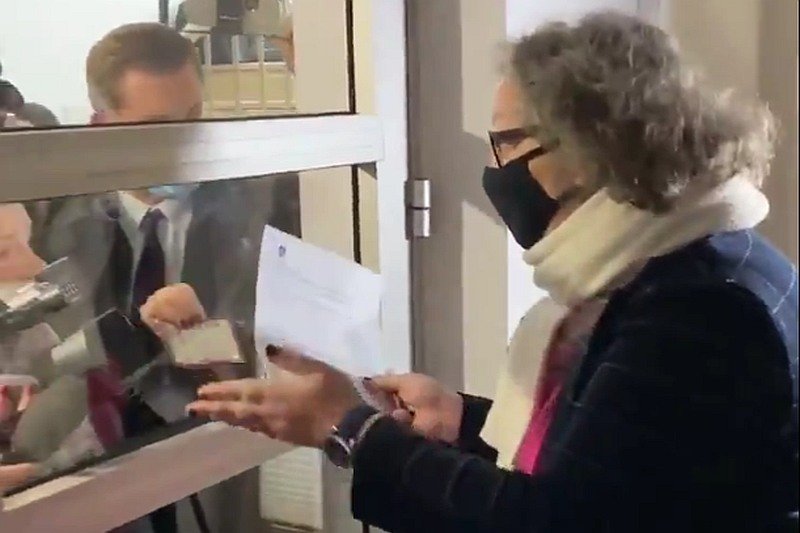 Strajk Kobiet. Marta Lempart nie wpuściła TVP i innych prawicowych mediów na konferencję prasową.