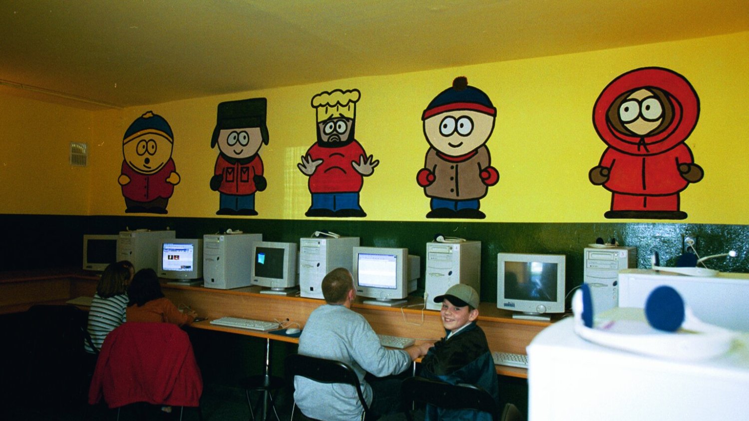 Kafejki internetowe - to tu wielu z nas spędziło pół dzieciństwa.