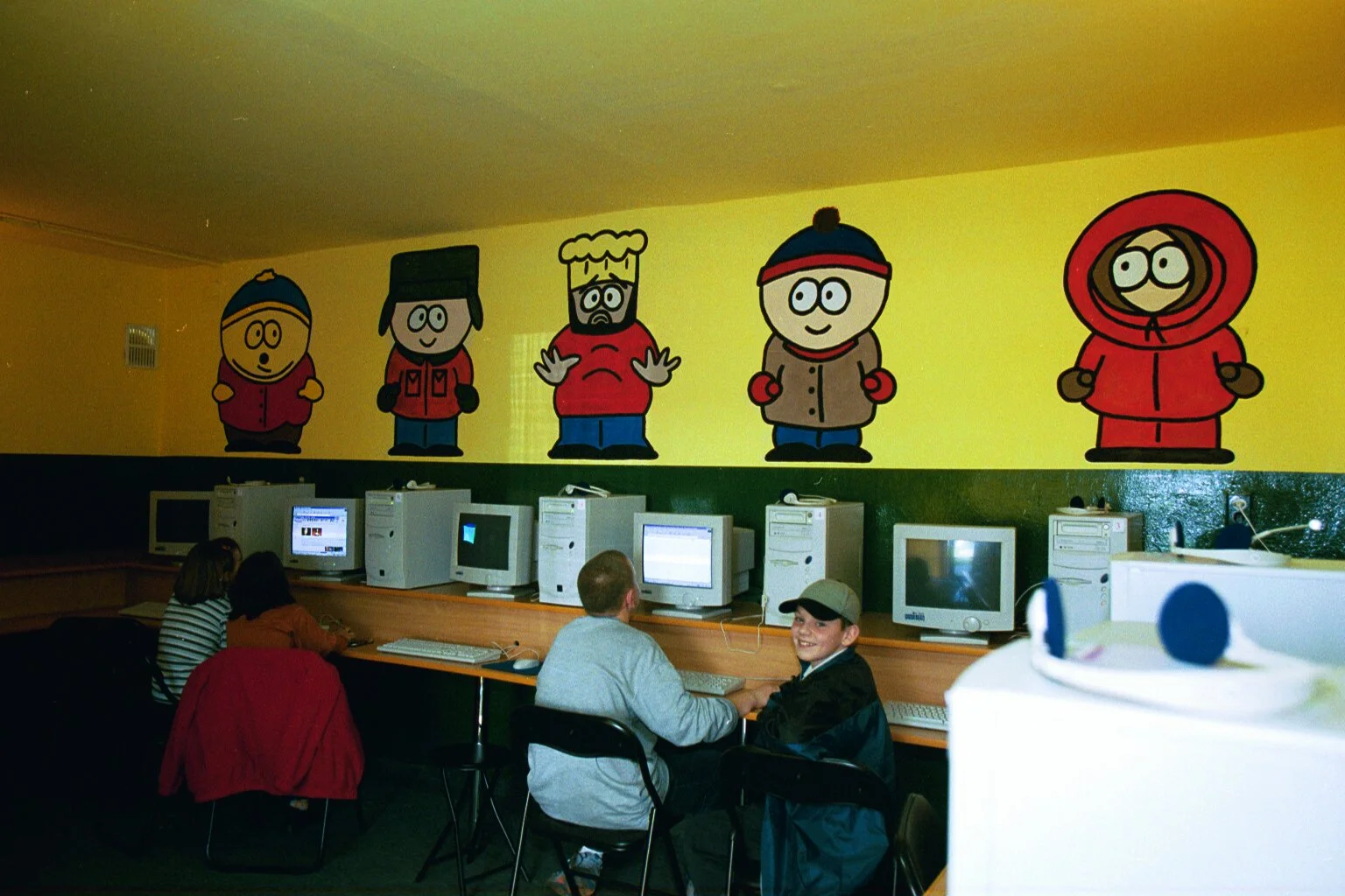 Kafejki internetowe - to tu wielu z nas spędziło pół dzieciństwa.