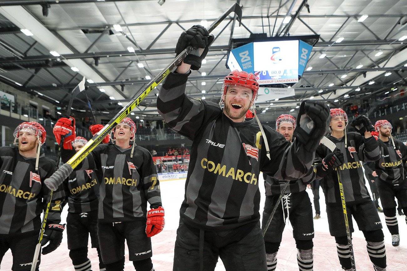 Hokeiści Comarch Cracovii Kraków zdobyli na początku marca Puchar Kontynentalny. Wcześniej sięgnęli po Pucharu Polski.