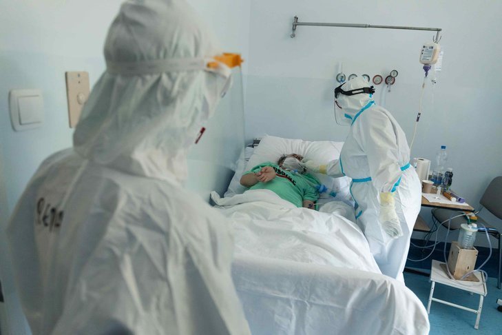 Koronawirus: prof. Robert Flisiak ostrzega, że jesienią grozi nam paraliż służby zdrowia z powodu wzrostu zachorowań na grypę