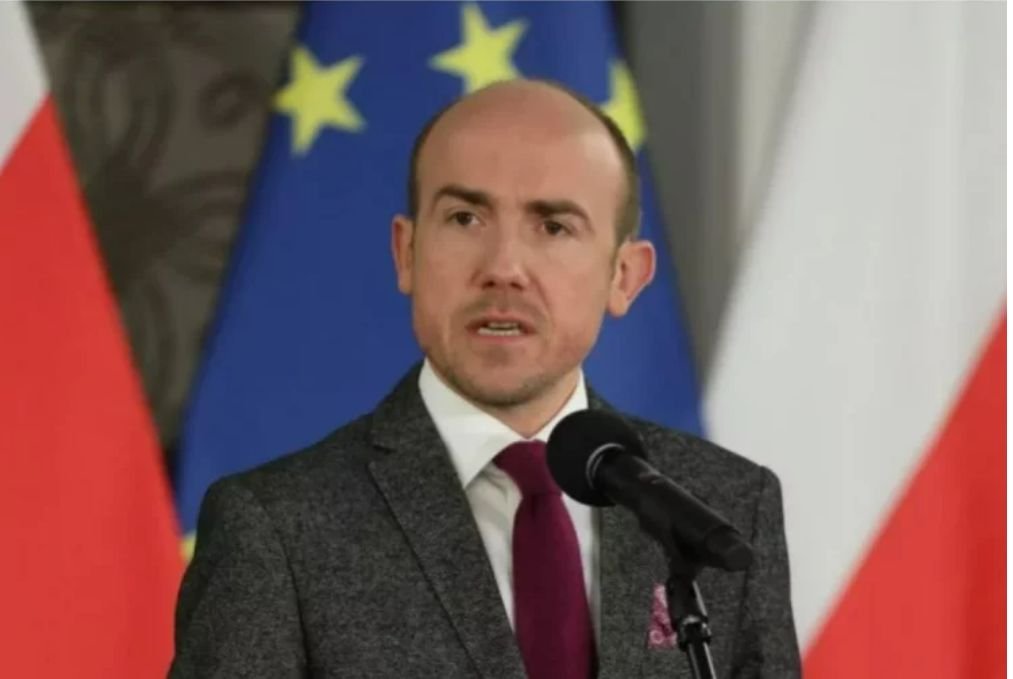 Borys Budka przyznał na konferencji prasowej, że obserwujemy aktualnie olbrzymie napięcie polityczne i militarne na Ukrainie.