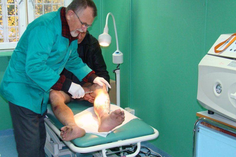 Przychodnia korzysta zarówno ze wsparcia Caritas jak i Wielkiej Orkiestry Świątecznej Pomocy.