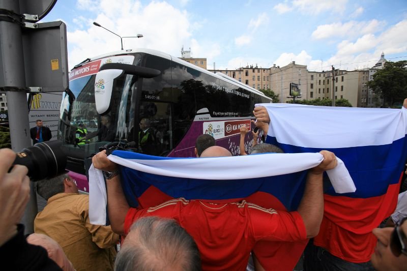 Przyjazd reprezentacji Rosji do wrocławskiego hotelu