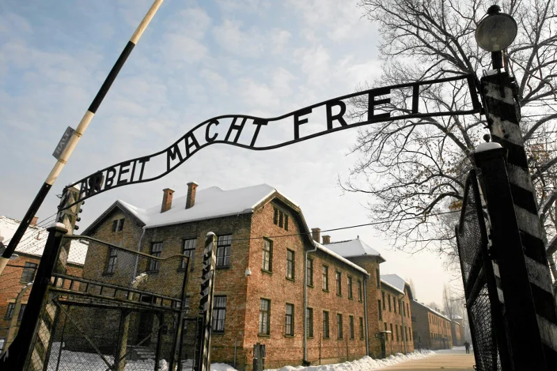 Brama wejściowa obozu koncentracyjnego Auschwitz I.