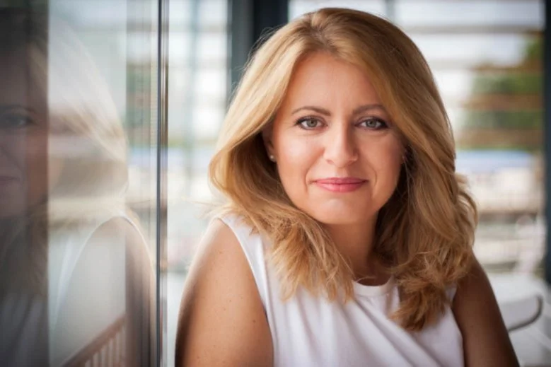 Zuzana Čaputova wrzuciła zdjęcie z pociągu, którym jechała na spotkanie z prezydentem Austrii Alexandrem van der Bellenem.