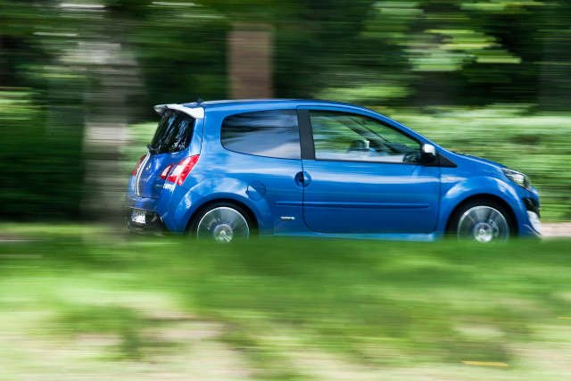 Twingo RS Gordini nie jest samochodem dla tych, których podniecają słowa „turbo”, „intercooler” i zwrot „jazda na wprost”.