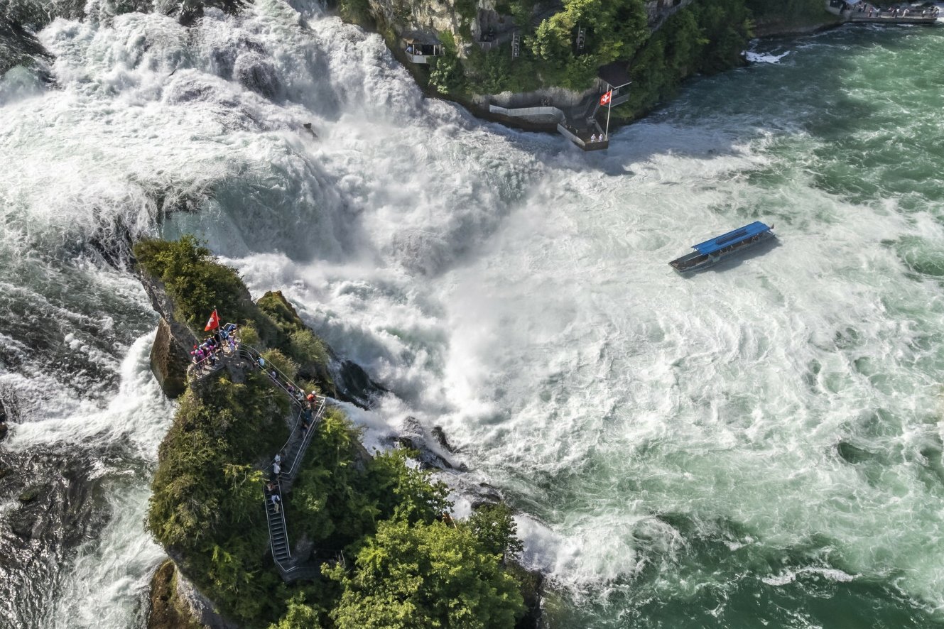 Szwajcaria. Polak zginął w wodospadzie, trwa śledztwo.