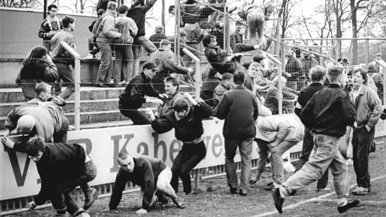 Walki niemieckich kiboli w 1990 roku.