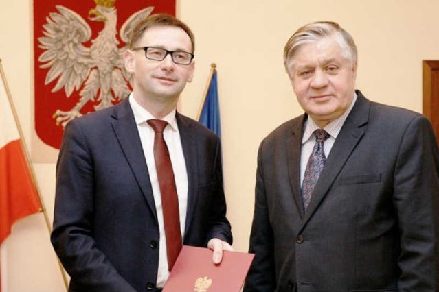 Ministerstwu Rolnictwa nie przeszkadza proces i zarzuty korupcyjne wobec szefa ARiMR.