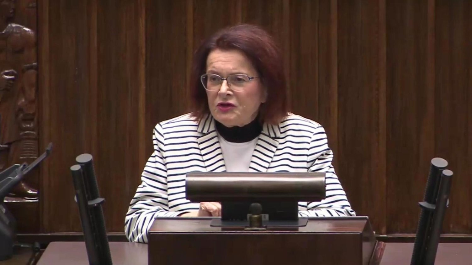 W PiS się burzą ws. wycieku maili Kurowskiej. W PiS się burzą ws. wycieku maili Kurowskiej.