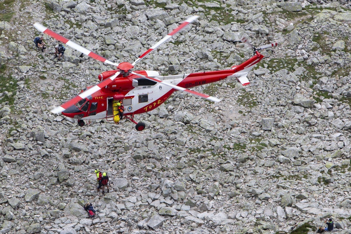 W nocy z poniedziałku na wtorek w Tatrach zginęła turystka.