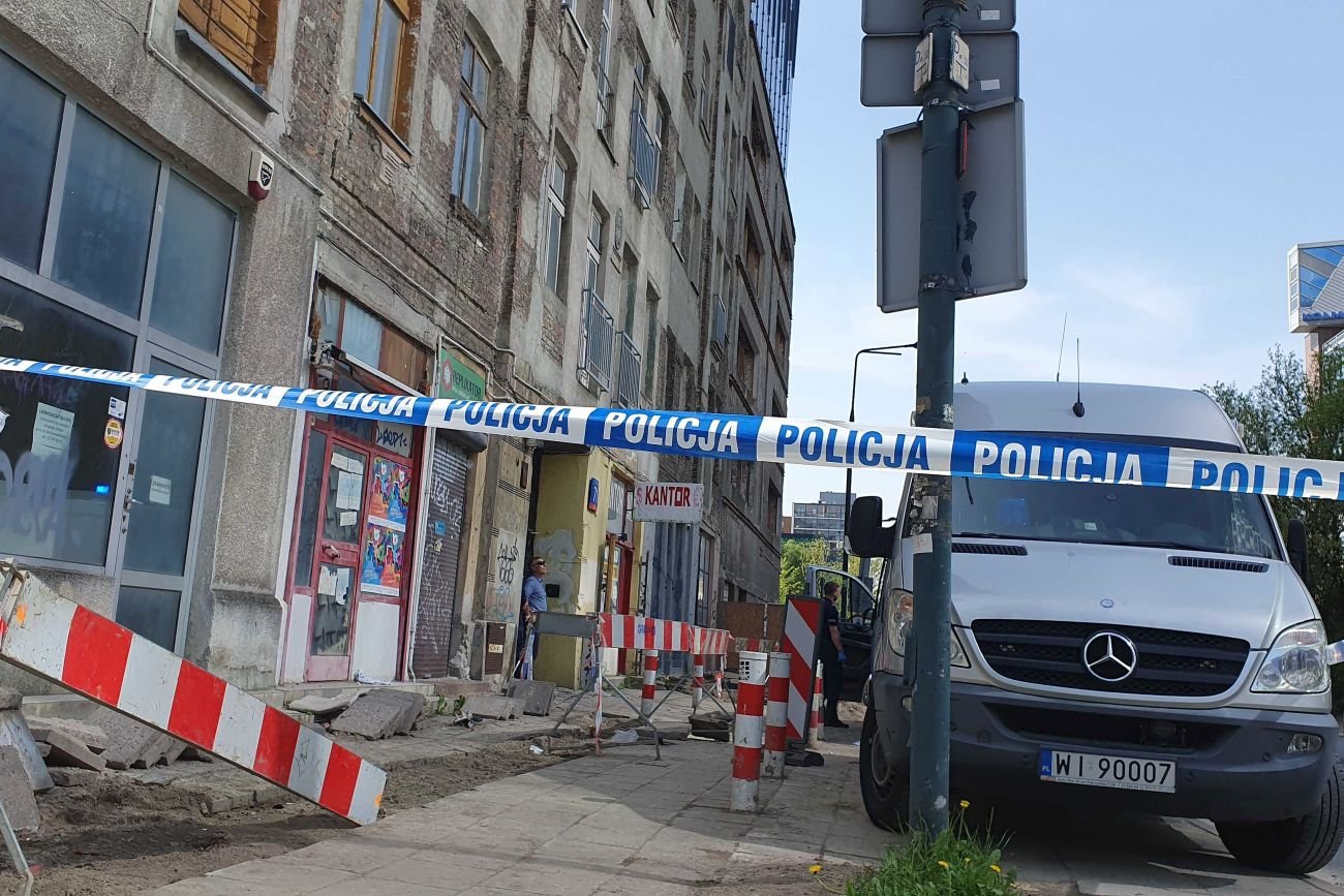 Policja zatrzymała Ukraińca podejrzewanego o zamordowanie osób, których ciała znaleziono w kamienicy na warszawskiej Woli