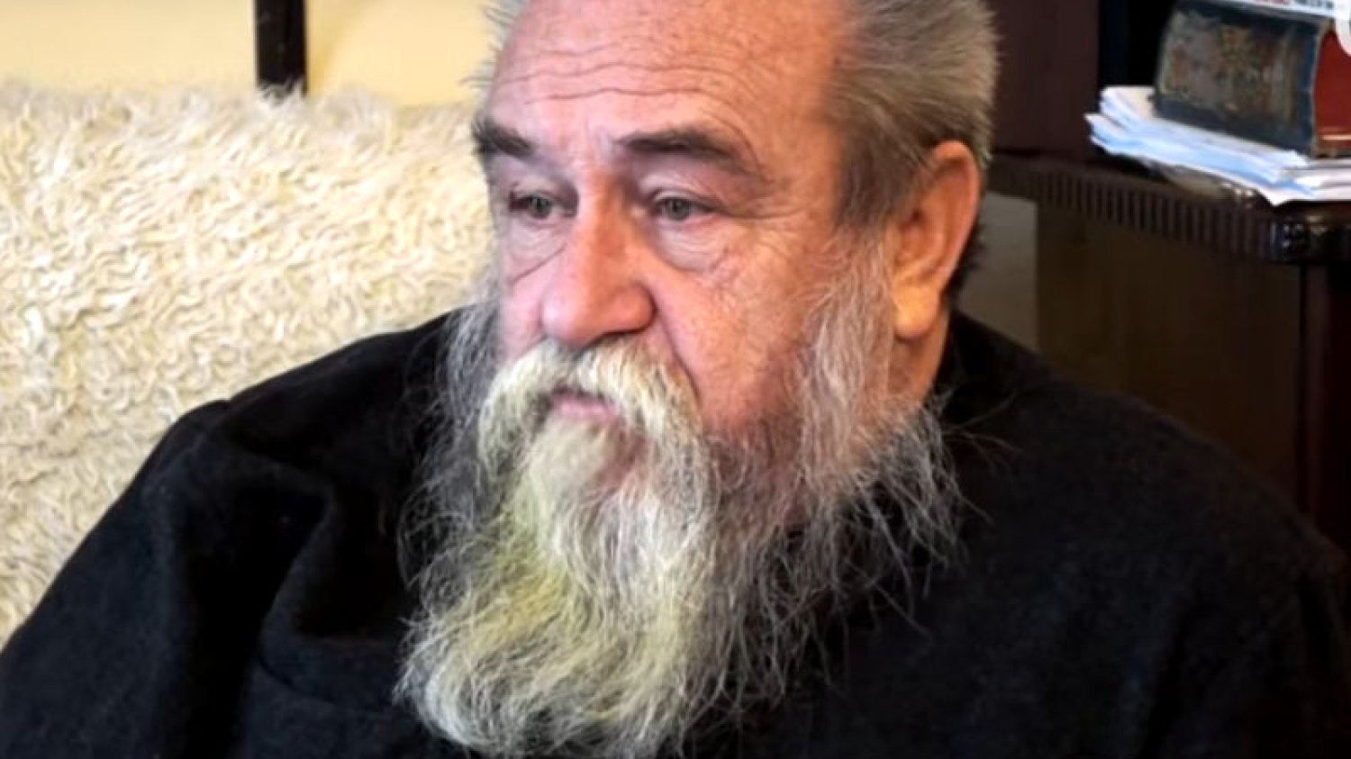 Twierdzą, że jest ich milion i stają w jego obronie. Dla ruchu antyszczepionkowców dr Jerzy Jaśkowski jest niemal święty.