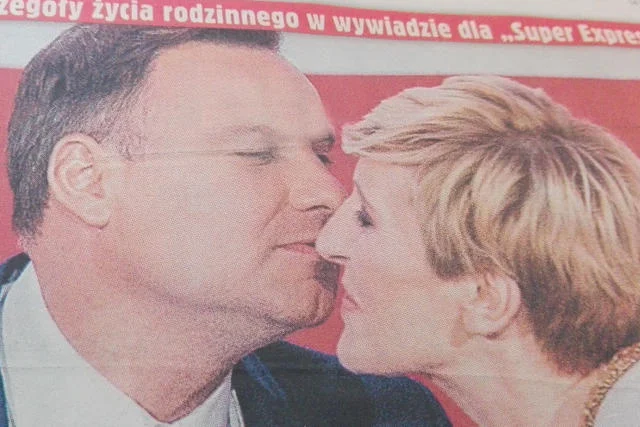 U nas wszystko w porządku - zdaje się przekonywać o swoim małżeństwie prezydent
