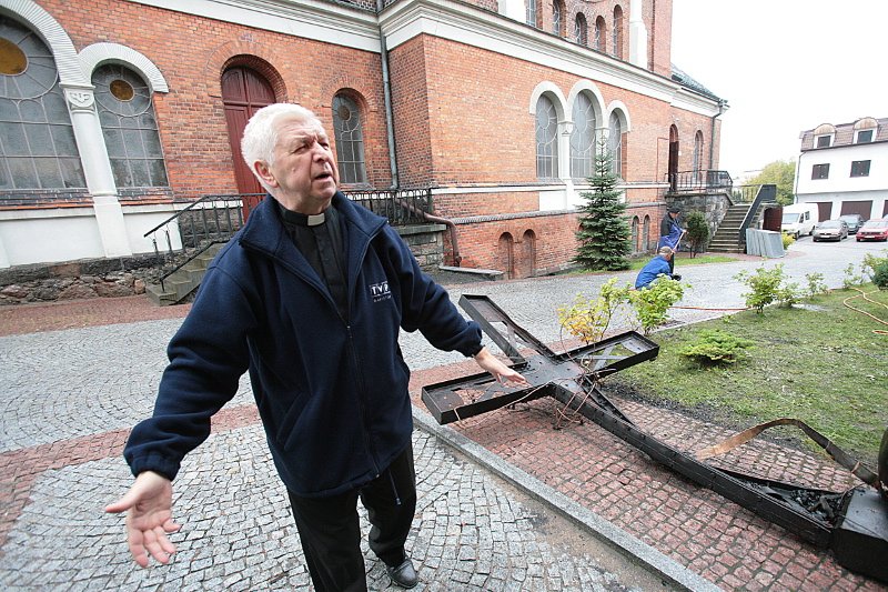 Ks. Jan Wierzbicki ma już nie "egzekwować należności" od parafian.