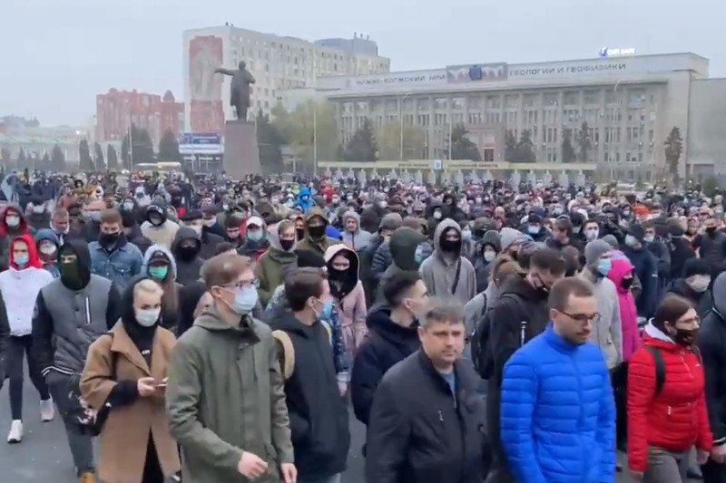 Zwolennicy Nawalnego protestują w Moskwie.